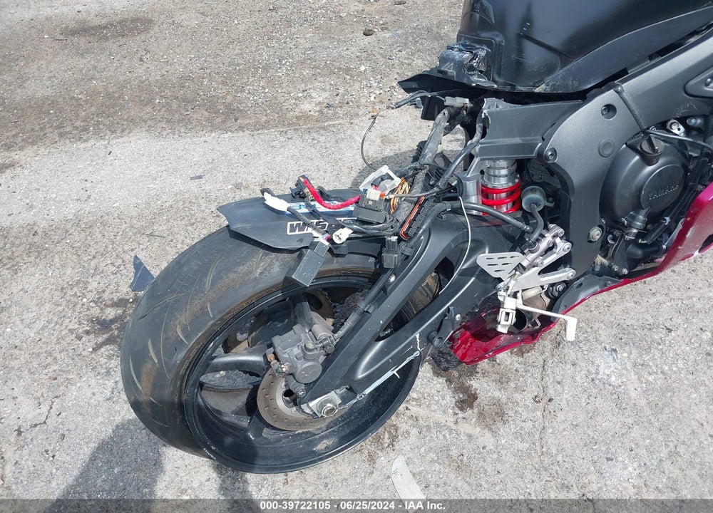 2003 YAMAHA YZFR6 L VIN: JYARJ06E13A003331