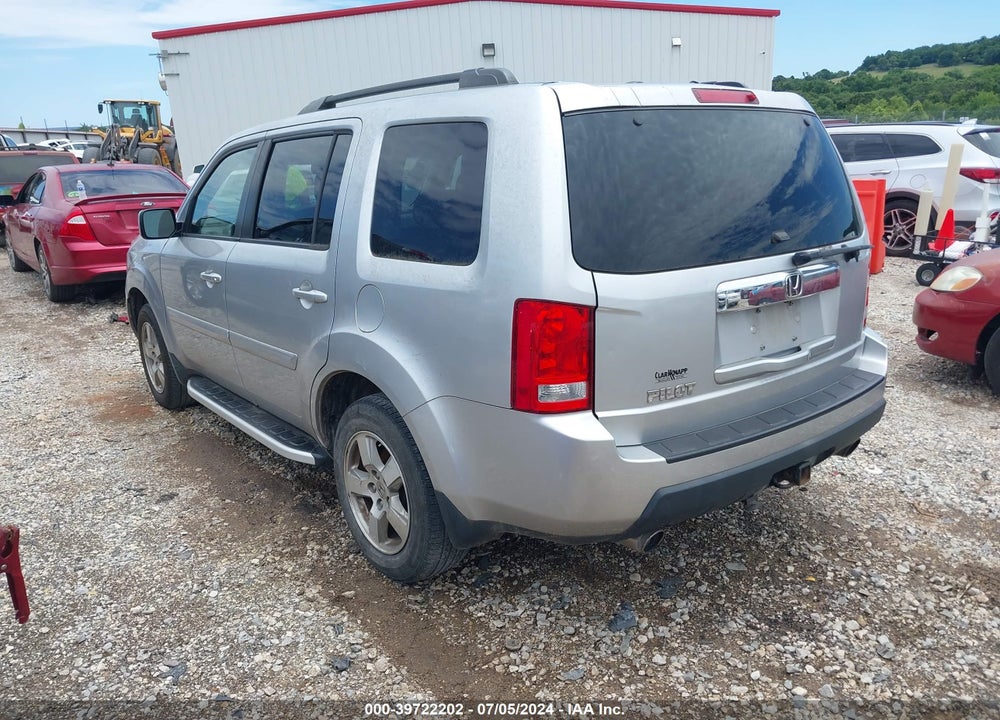 2011 HONDA PILOT EX-L VIN: 5FNYF3H59BB031254