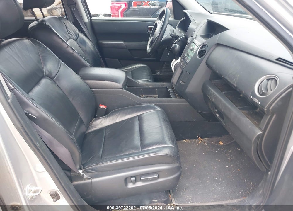 2011 HONDA PILOT EX-L VIN: 5FNYF3H59BB031254