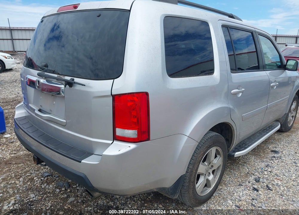 2011 HONDA PILOT EX-L VIN: 5FNYF3H59BB031254