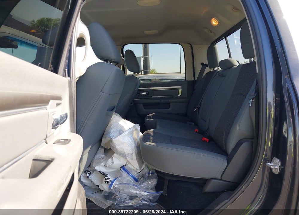 2016 RAM 2500 BIG HORN VIN: 3C6UR5DL6GG125512