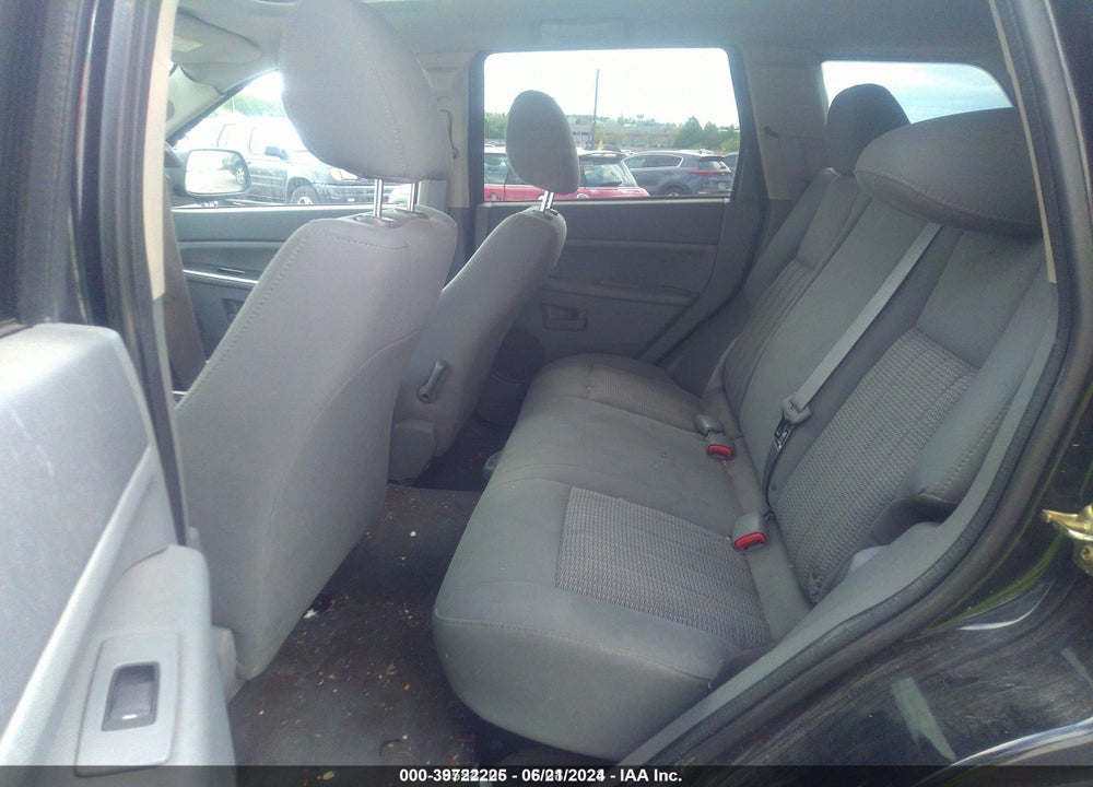 2007 JEEP GRAND CHEROKEE LAREDO VIN: 1J8HR48N97C632464