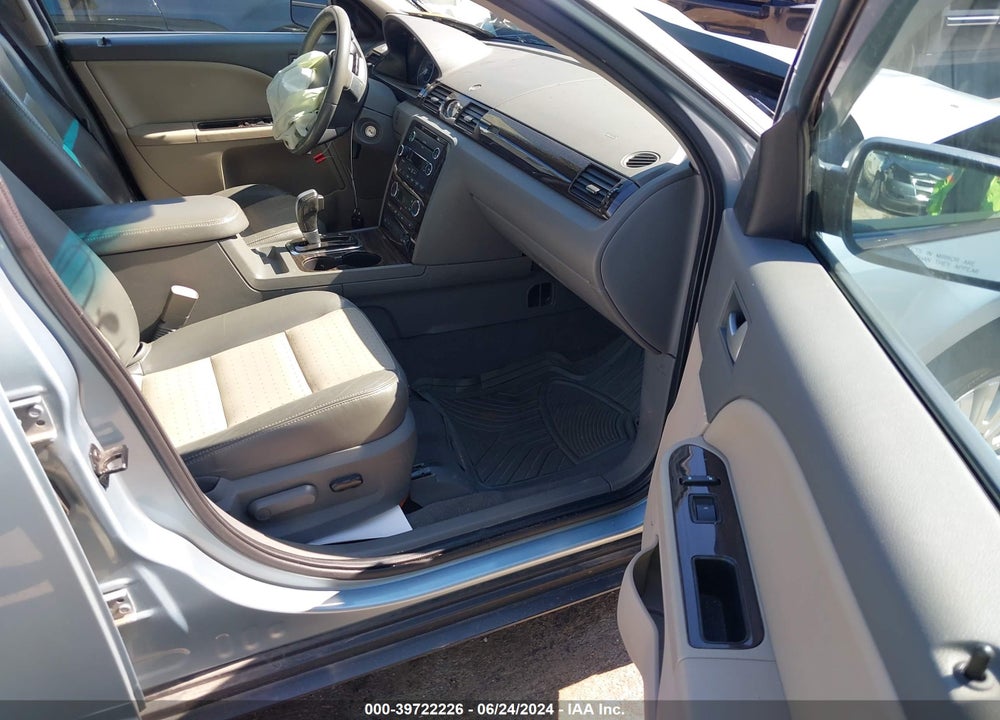 2008 MERCURY SABLE VIN: 1MEHM40W28G622653