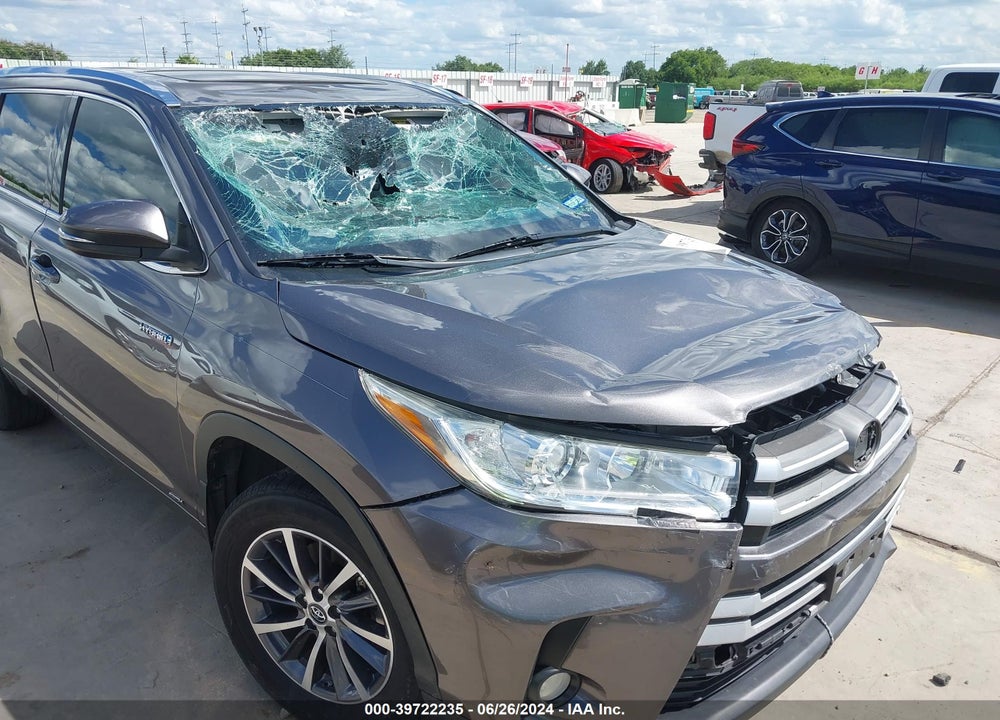 2018 TOYOTA HIGHLANDER HYBRID XLE VIN: 5TDJGRFH9JS048306