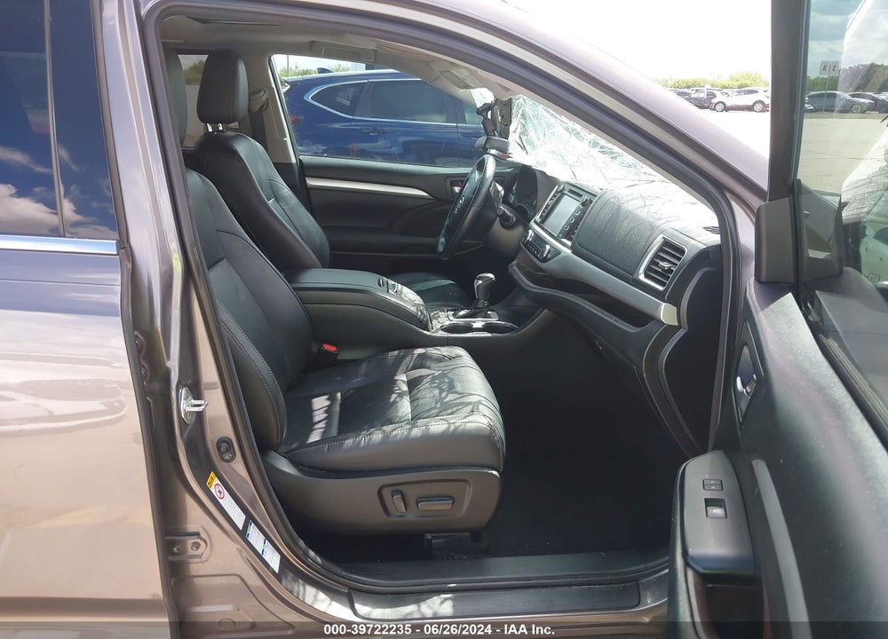 2018 TOYOTA HIGHLANDER HYBRID XLE VIN: 5TDJGRFH9JS048306