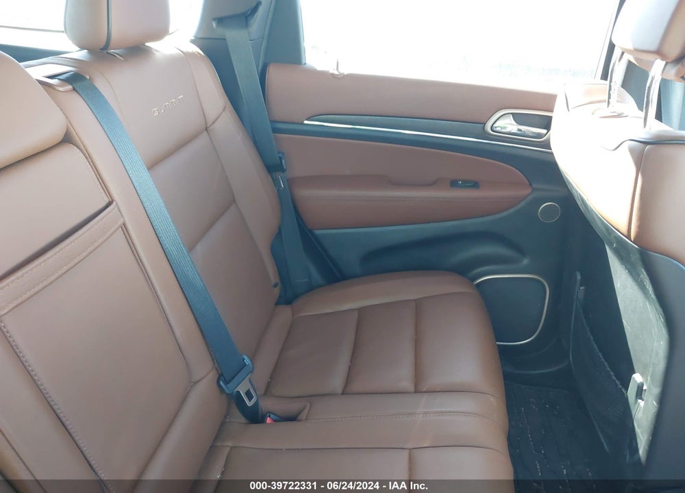 2015 JEEP GRAND CHEROKEE SUMMIT VIN: 1C4RJFJTXFC682411