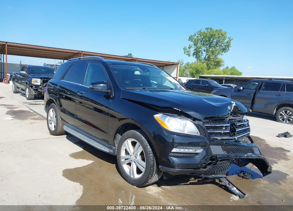 2015 MERCEDES-BENZ ML 350 4MATIC VIN: 4JGDA5HB6FA443897