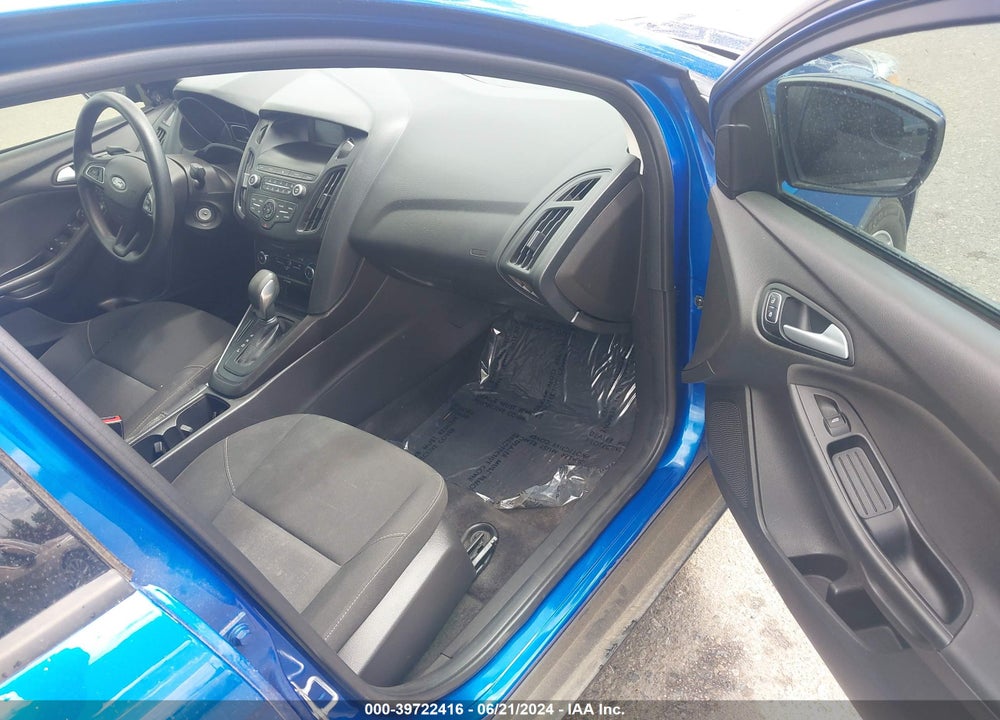 2018 FORD FOCUS SE VIN: 1FADP3K28JL230761
