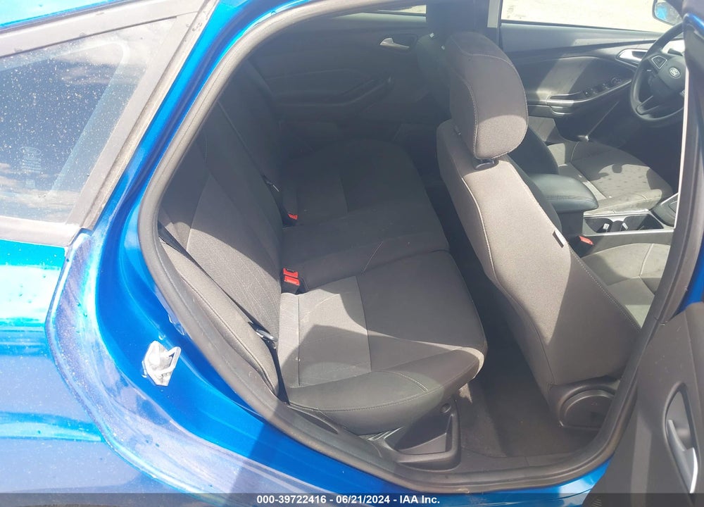 2018 FORD FOCUS SE VIN: 1FADP3K28JL230761