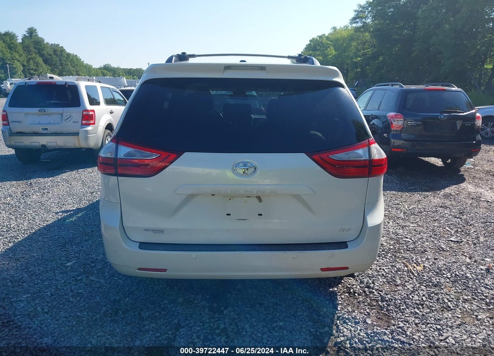 2017 TOYOTA SIENNA XLE 8 PASSENGER VIN: 5TDYZ3DC5HS798146