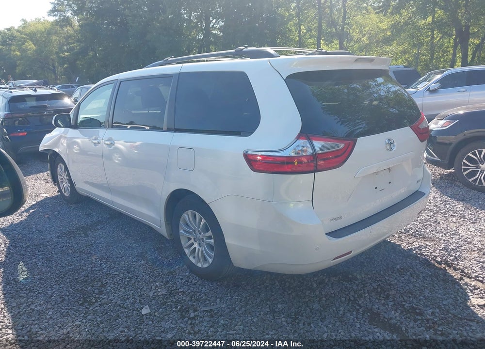 2017 TOYOTA SIENNA XLE 8 PASSENGER VIN: 5TDYZ3DC5HS798146
