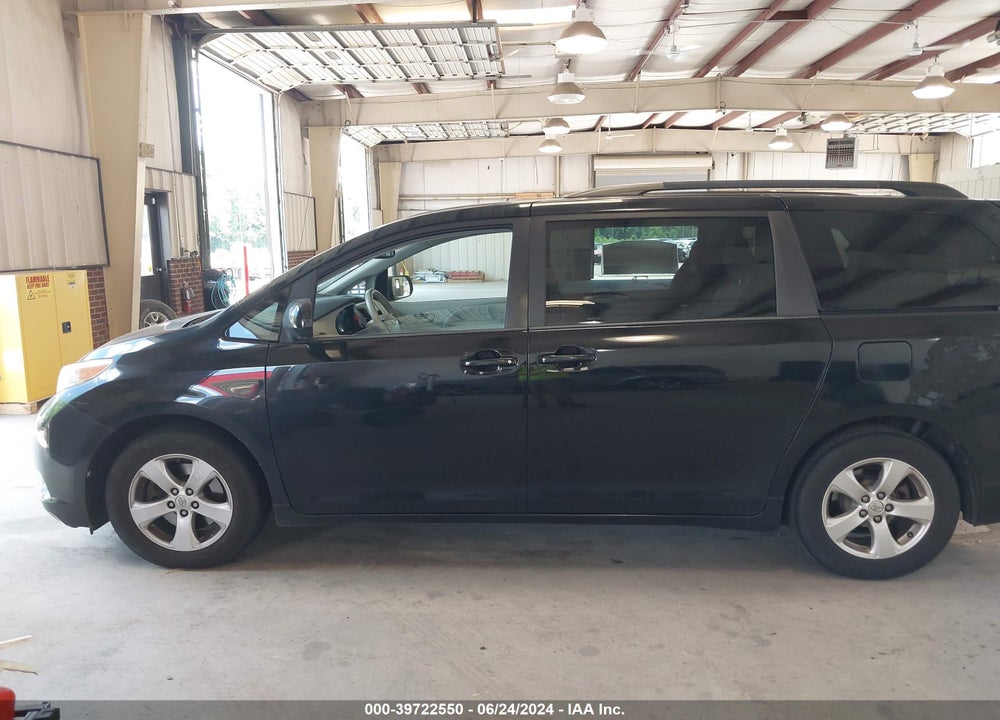 2014 TOYOTA SIENNA LE V6 8 PASSENGER VIN: 5TDKK3DC4ES495557