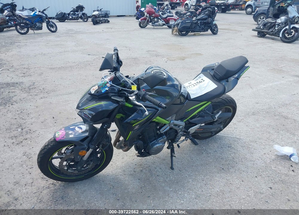 2017 KAWASAKI ZR900 VIN: JKAZR2A19HDA18918
