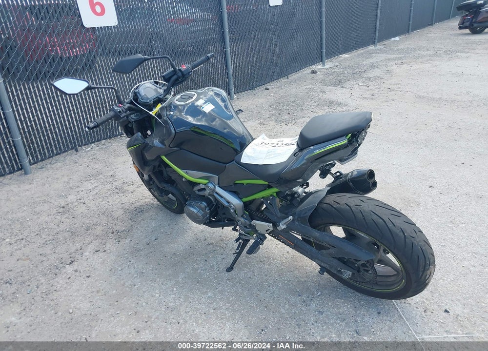 2017 KAWASAKI ZR900 VIN: JKAZR2A19HDA18918