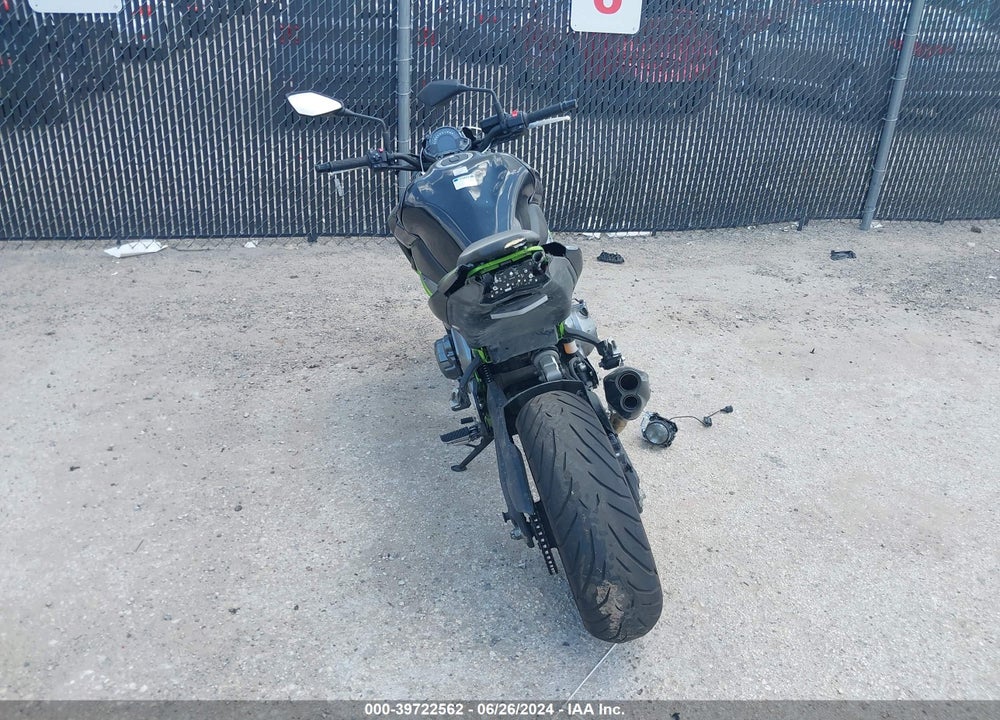 2017 KAWASAKI ZR900 VIN: JKAZR2A19HDA18918