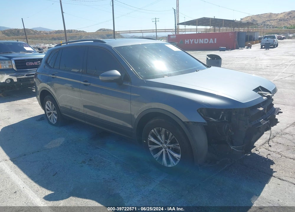 2018 VOLKSWAGEN TIGUAN 2.0T S VIN: 3VV0B7AX8JM029163
