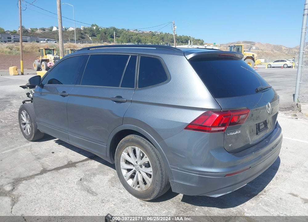 2018 VOLKSWAGEN TIGUAN 2.0T S VIN: 3VV0B7AX8JM029163