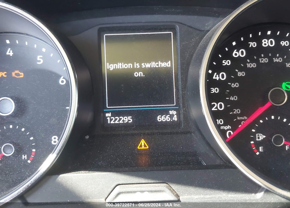 2018 VOLKSWAGEN TIGUAN 2.0T S VIN: 3VV0B7AX8JM029163