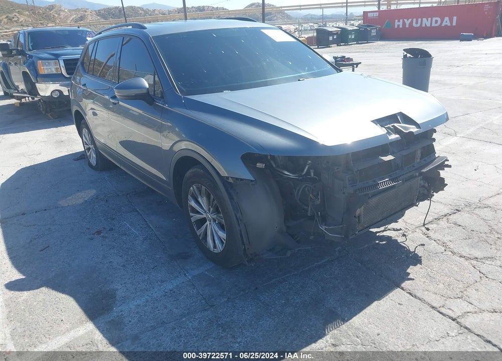 2018 VOLKSWAGEN TIGUAN 2.0T S VIN: 3VV0B7AX8JM029163