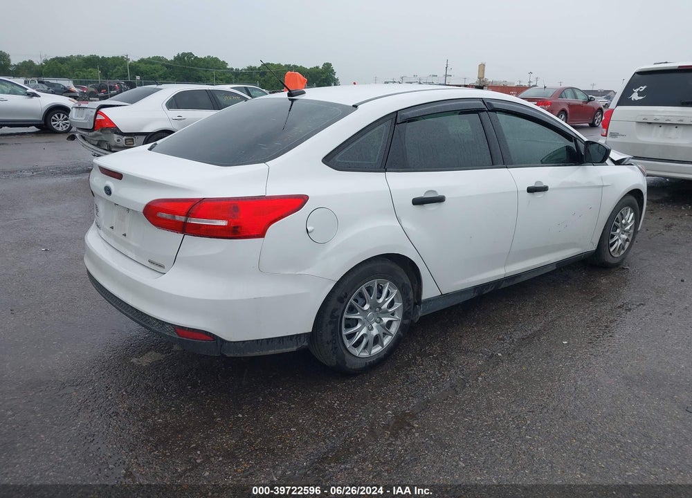 2015 FORD FOCUS S VIN: 1FADP3E29FL305440