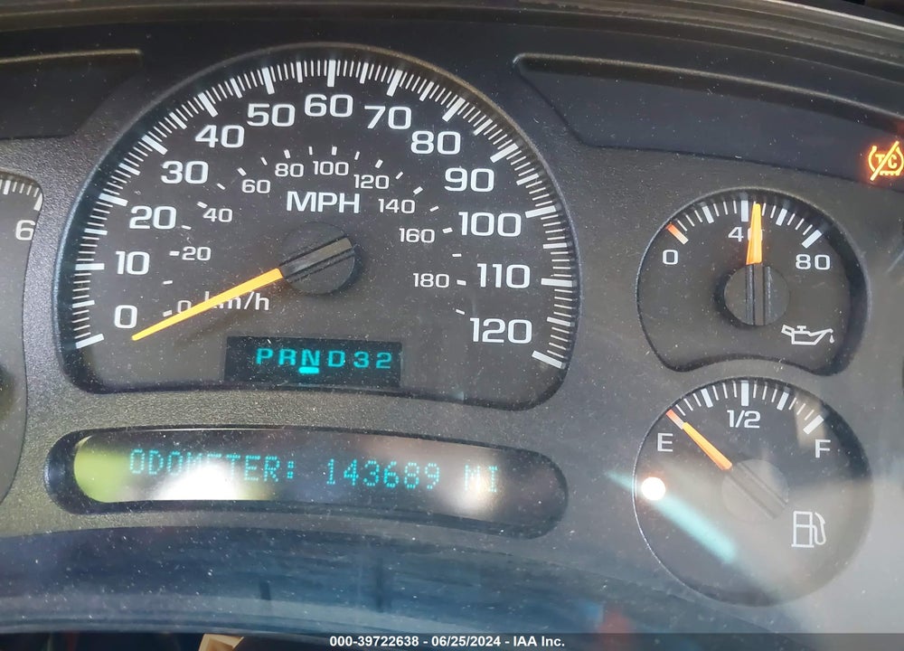 2005 GMC YUKON XL 1500 SLE VIN: 3GKEC16Z85G175788