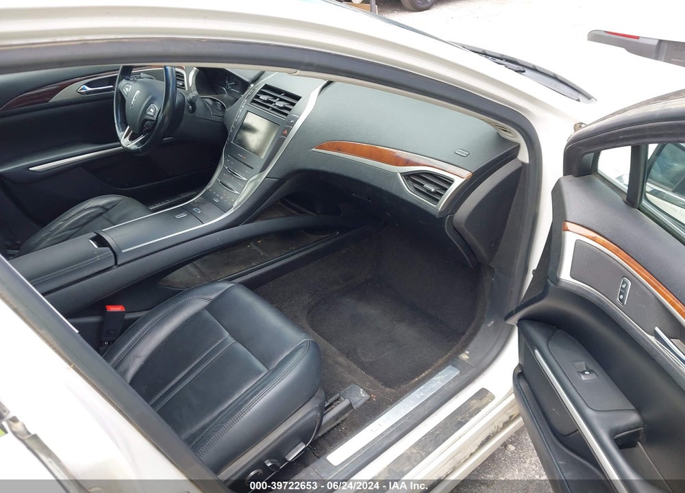 2015 LINCOLN MKZ HYBRID VIN: 3LN6L2LU5FR606152