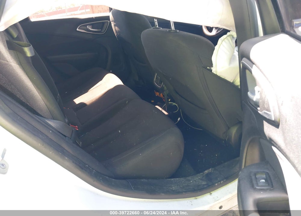 2015 CHRYSLER 200 LIMITED VIN: 1C3CCCAB7FN629938