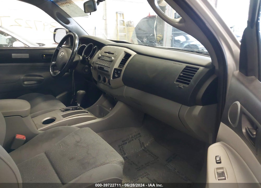 2006 TOYOTA TACOMA BASE V6 VIN: 5TEUU42N86Z218282