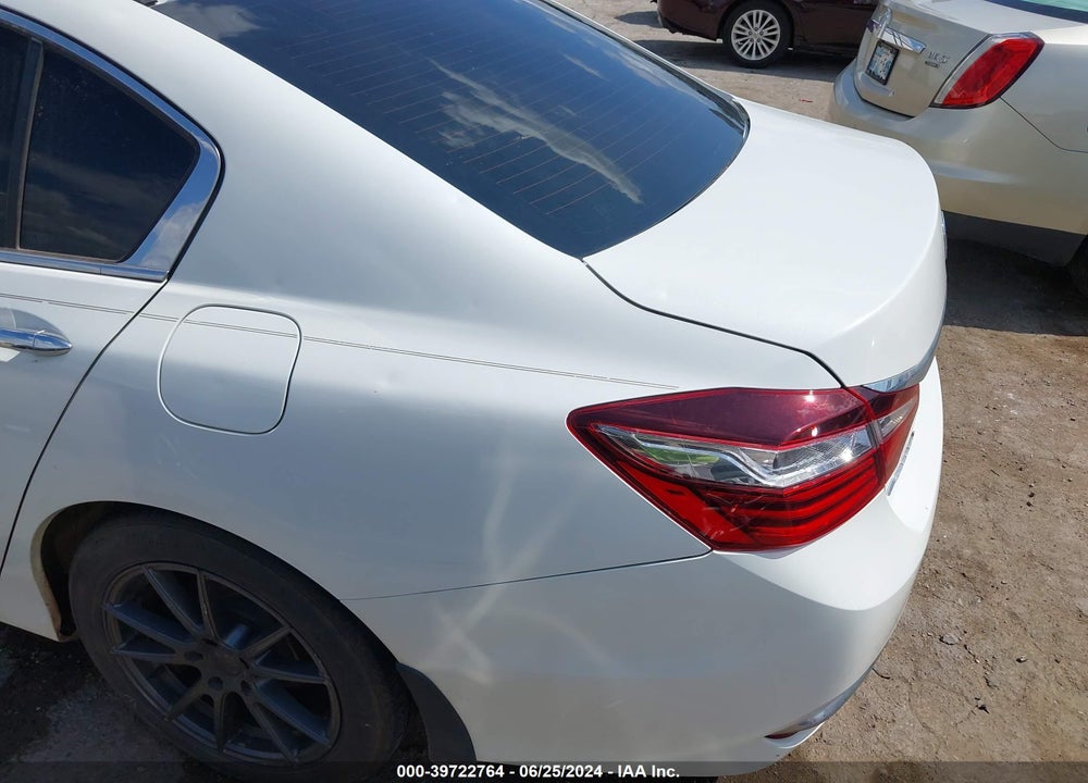 2017 HONDA ACCORD EX-L VIN: 1HGCR2F8XHA096089