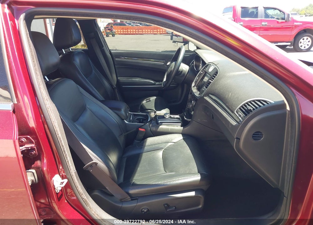 2017 CHRYSLER 300 LIMITED VIN: 2C3CCAAG0HH526730