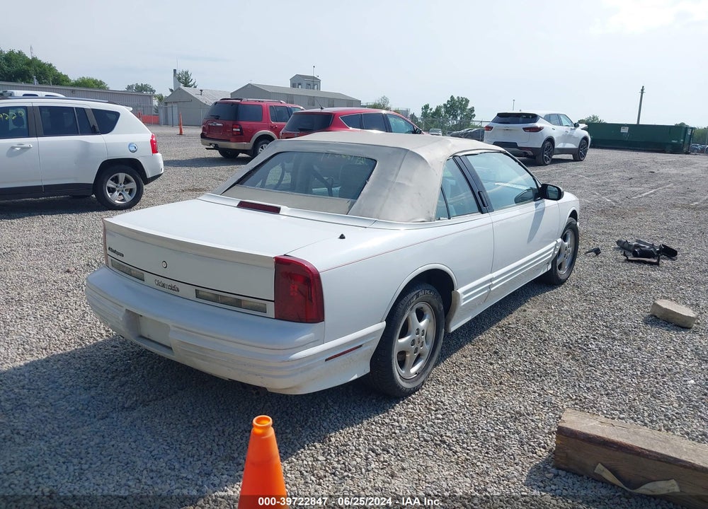1995 OLDSMOBILE CUTLASS SUPREME VIN: 1G3WT32X9SD343060