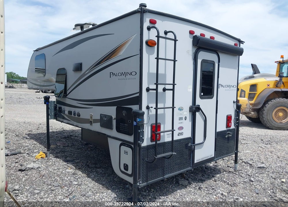 2018 PALOMINO OTHER VIN: 4X4SHR701JN109092