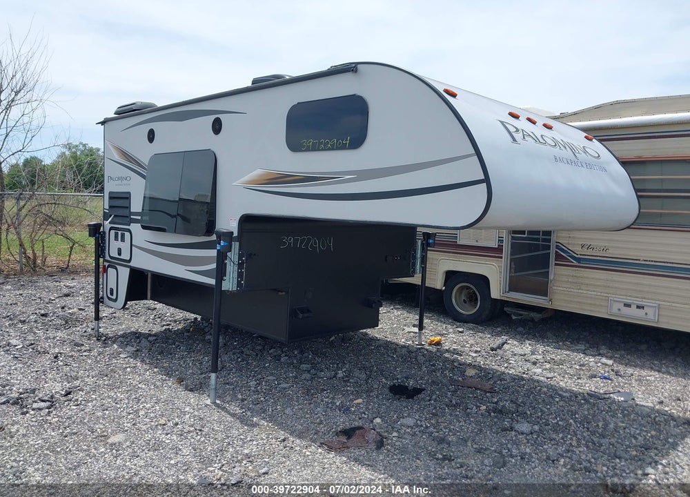 2018 PALOMINO OTHER VIN: 4X4SHR701JN109092