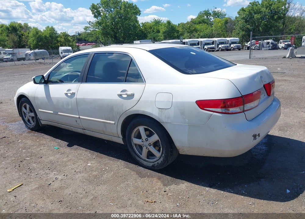 2003 HONDA ACCORD 2.4 EX VIN: JHMCM56683C006124