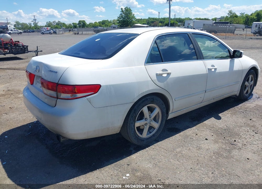 2003 HONDA ACCORD 2.4 EX VIN: JHMCM56683C006124