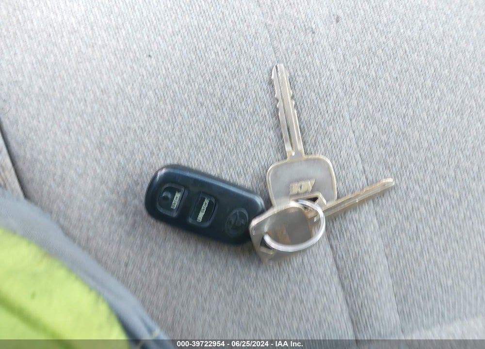 2000 TOYOTA CAMRY VIN: JT2BG22K0Y0435796