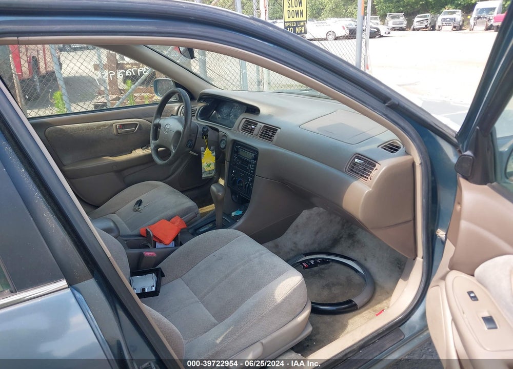 2000 TOYOTA CAMRY VIN: JT2BG22K0Y0435796