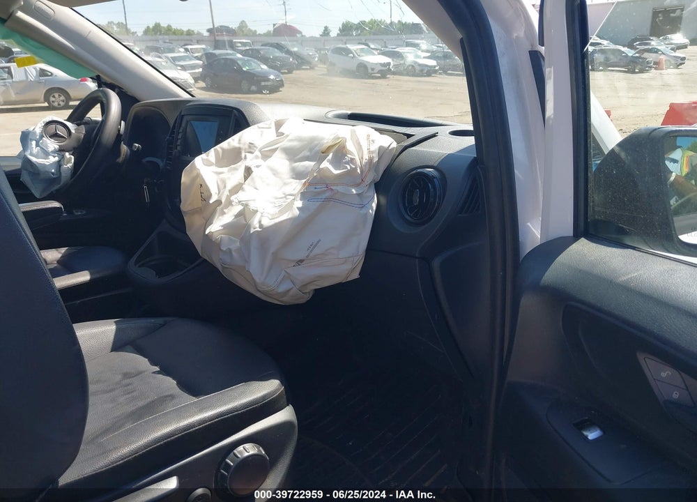 2022 MERCEDES-BENZ METRIS VIN: W1YV0BEYXN3988356