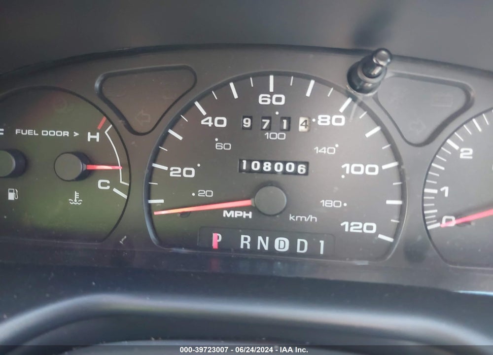 2001 FORD TAURUS SE VIN: 1FAFP53291A266893