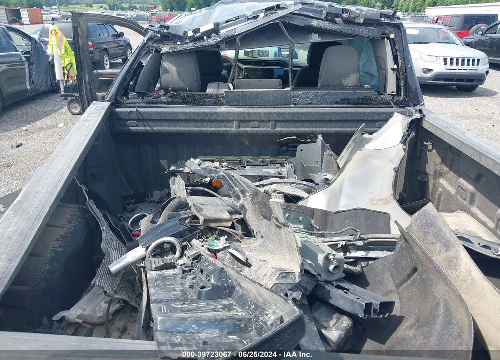 2022 GMC SIERRA 1500 4WD SHORT BOX DENALI VIN: 3GTUUGEL2NG681427