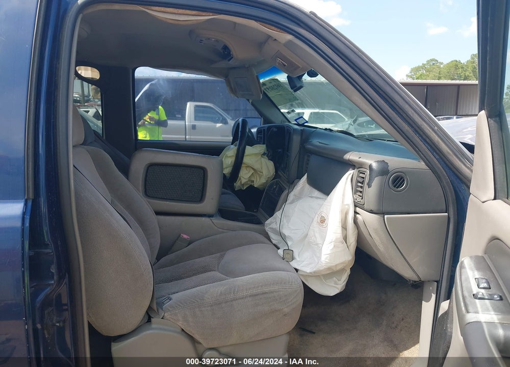2003 CHEVROLET SUBURBAN 1500 LS VIN: 1GNEC16Z63J333849