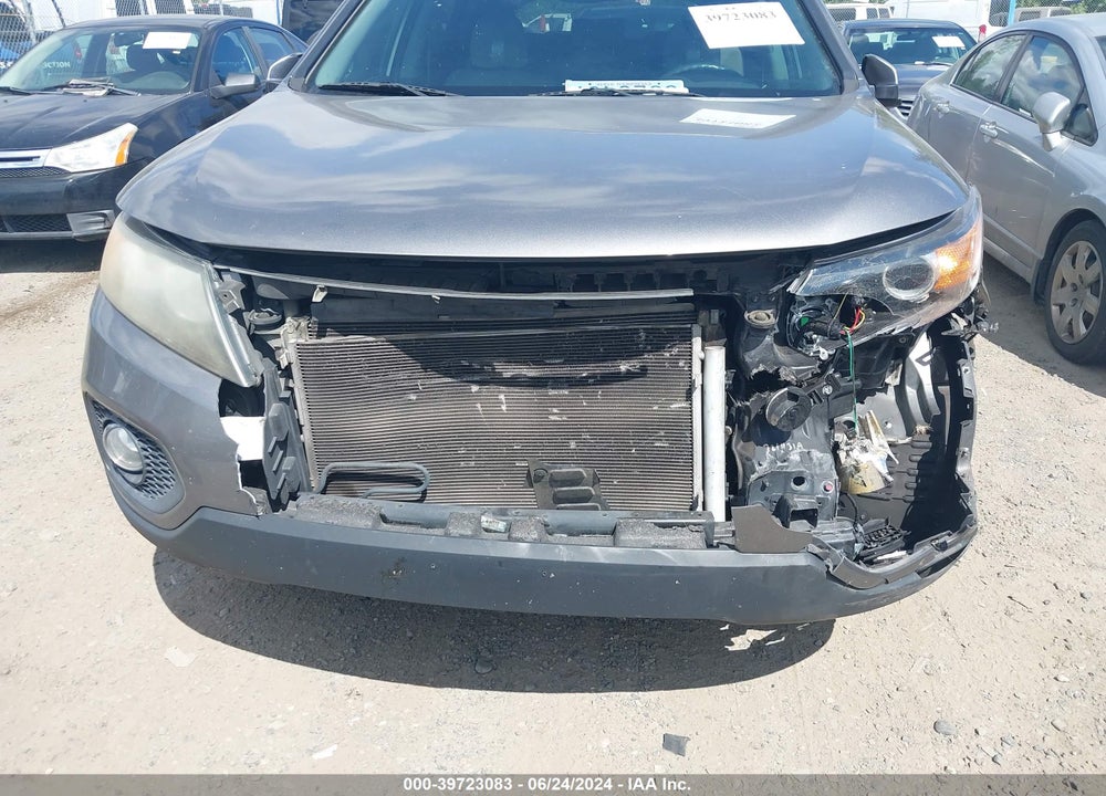 2012 KIA SORENTO LX VIN: 5XYKT4A64CG228821