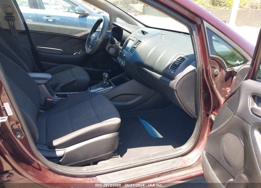 2018 KIA FORTE LX VIN: 3KPFL4A79JE204194