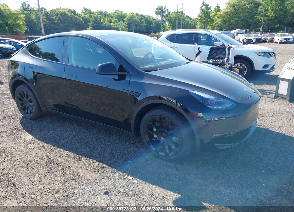 2024 TESLA MODEL Y LONG RANGE DUAL MOTOR ALL-WHEEL DRIVE VIN: 7SAYGAEE0RF060502