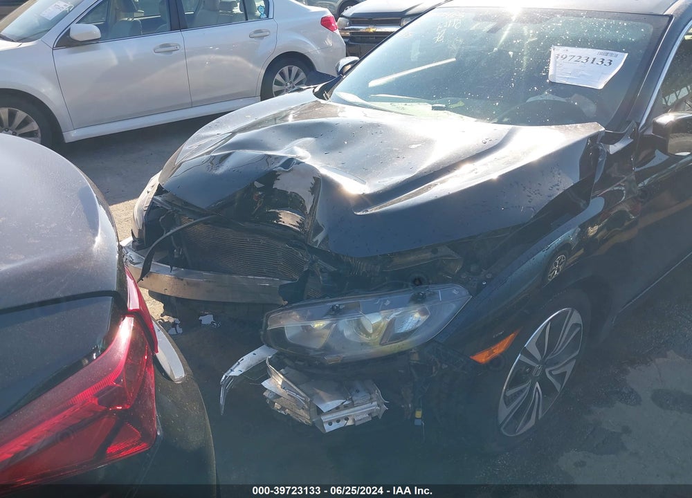 2018 HONDA CIVIC EX-L VIN: JHMFC1F74JX008427