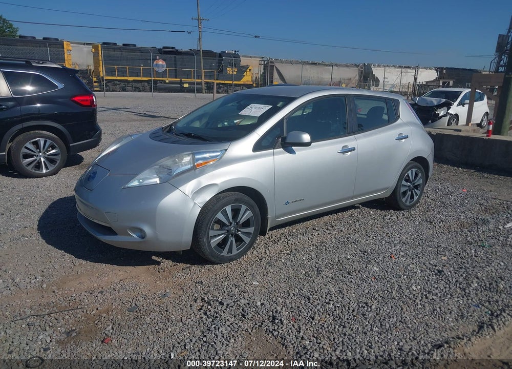 2016 NISSAN LEAF SV VIN: 1N4BZ0CP3GC304686