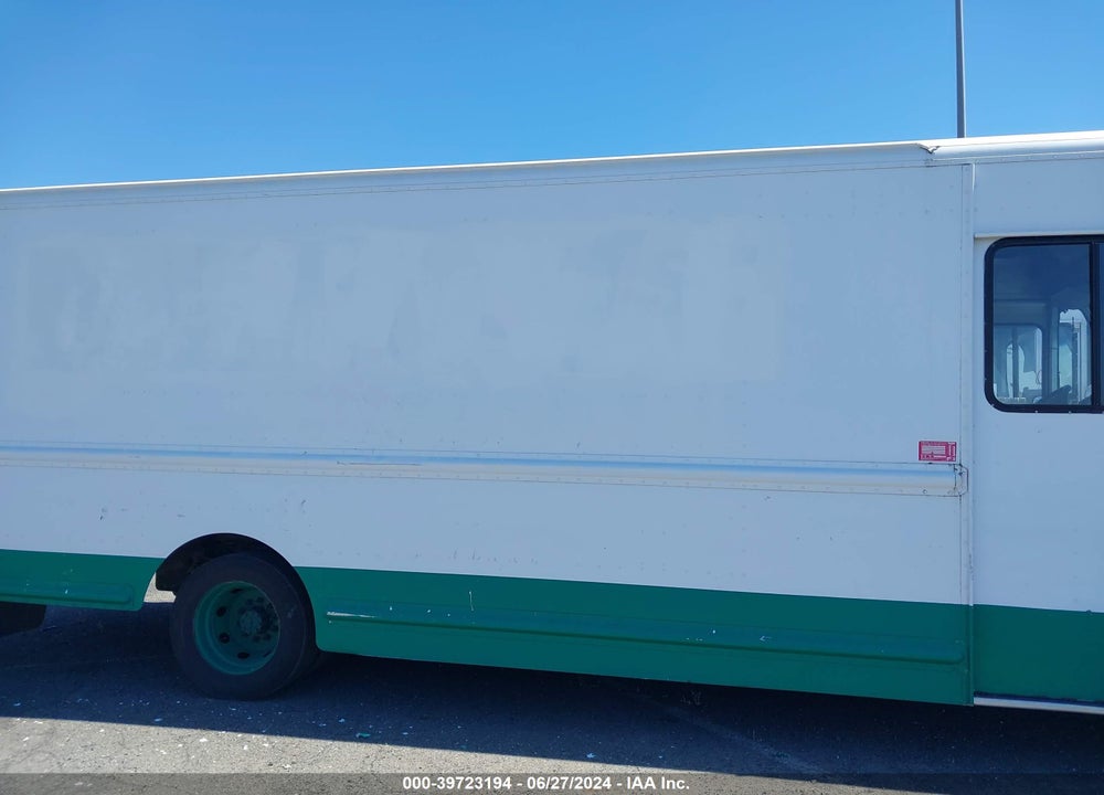 2009 WORKHORSE CUSTOM CHASSIS COMMERCIAL CHASSIS W42 VIN: 5B4KPD27693436956