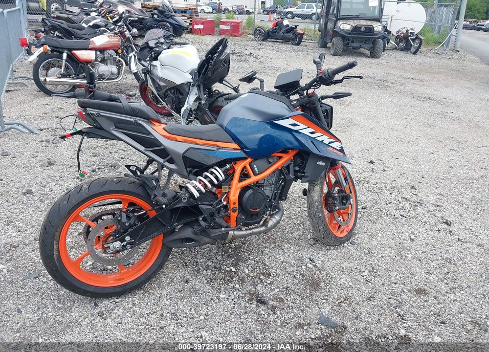 2024 KTM 390 DUKE VIN: MD2JPJ409RN276428