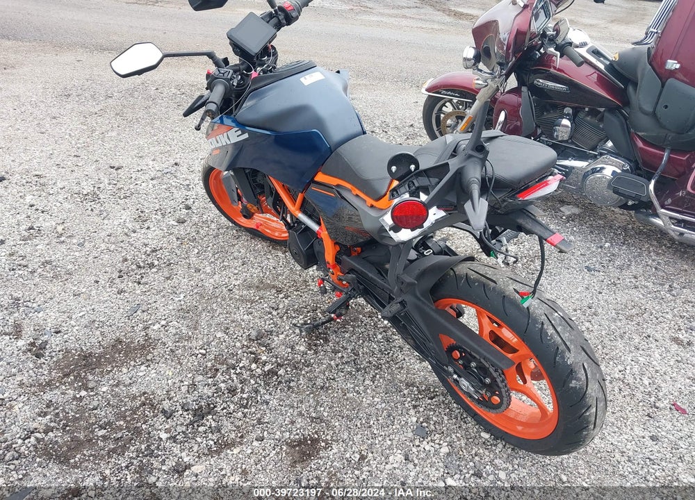 2024 KTM 390 DUKE VIN: MD2JPJ409RN276428