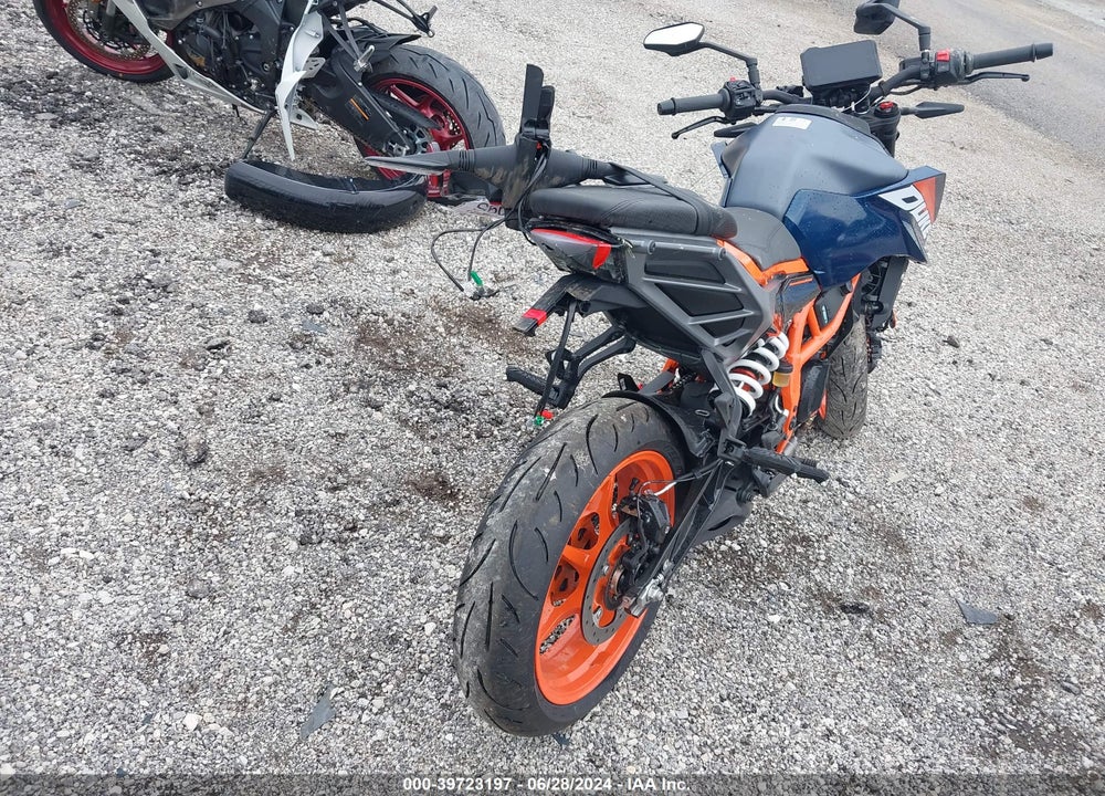 2024 KTM 390 DUKE VIN: MD2JPJ409RN276428
